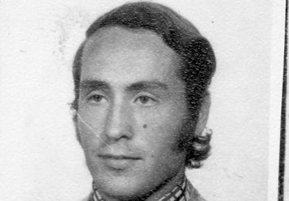 Foto de José Alberto García, estudiante desaparecidx durante la Dictadura Civico Militar Eclesial en la ECI – UNC.